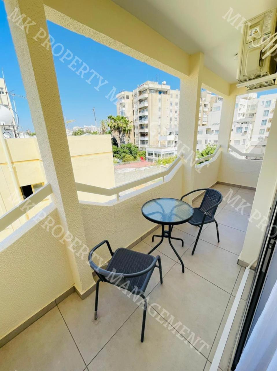לרנקה Milos City Center Apts No.34 מראה חיצוני תמונה